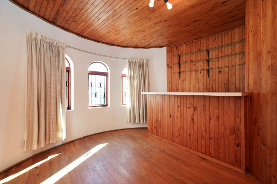 4 Bedroom Property for Sale in Heather Park Western Cape